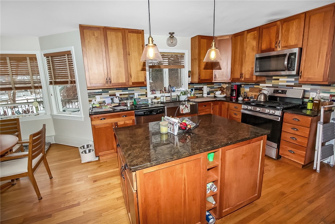 641 Middle Road Portsmouth, RI 02871 - Photo 13 of 32
