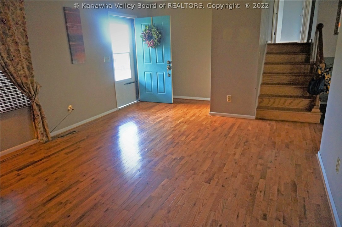 105 Colony Way Nitro, WV 25143 - Photo 4 of 16 Gallery Image 4