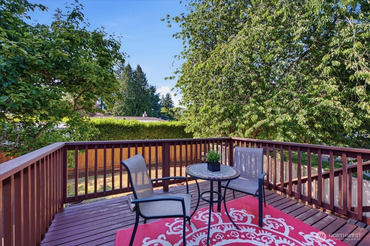 1801 Anacortes Avenue Northeast Renton, WA 98059 - Photo 13 of 29