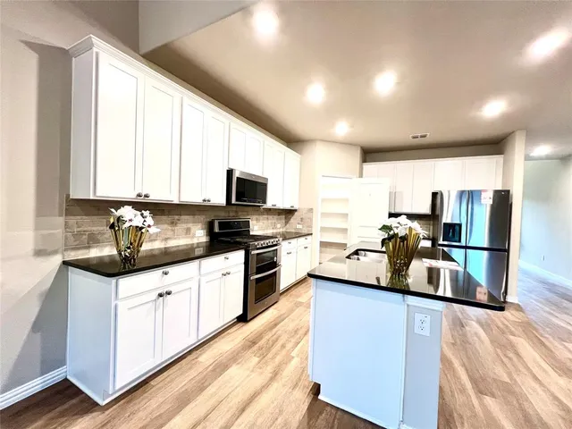 $3,500 | 633 Hidden Cove Drive, Princeton, TX 75407