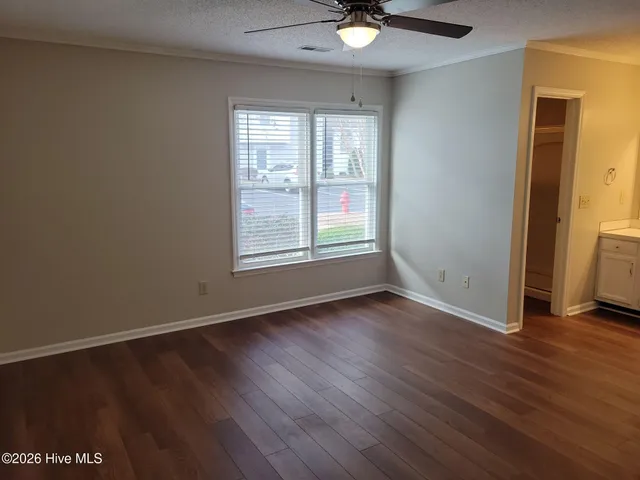 $1,300 | 122 West Victoria Court, Unit A, Greenville, NC 27834