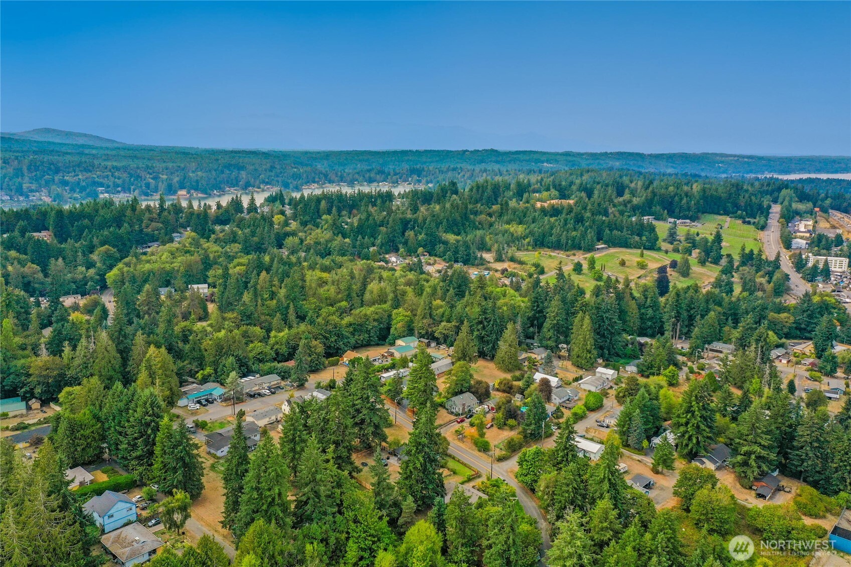 108 Sunnyhill Road West Bremerton, WA 98312 - Photo 35 of 37 Gallery Image 35