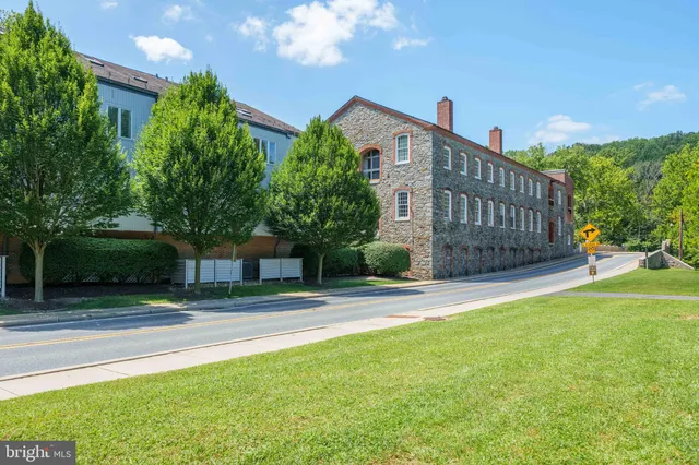 $645,900 | 16 Rockland Falls Road, Unit 16, Rockland, DE 19732