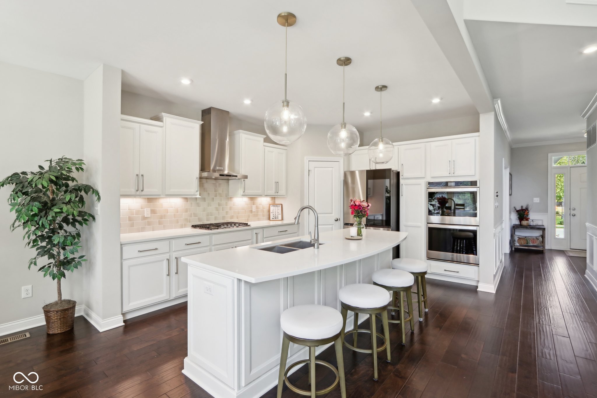 12594 Hidden Spring Cove Fishers, IN 46037 - Photo 8 of 58 Gallery Image 8