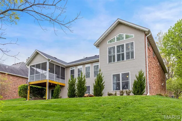 $367,500 | 26349 Lakeview Terrace, Godfrey, IL 62035