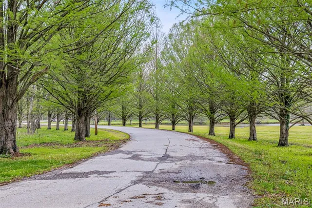 $367,500 | 26349 Lakeview Terrace, Godfrey, IL 62035