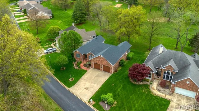 $367,500 | 26349 Lakeview Terrace, Godfrey, IL 62035