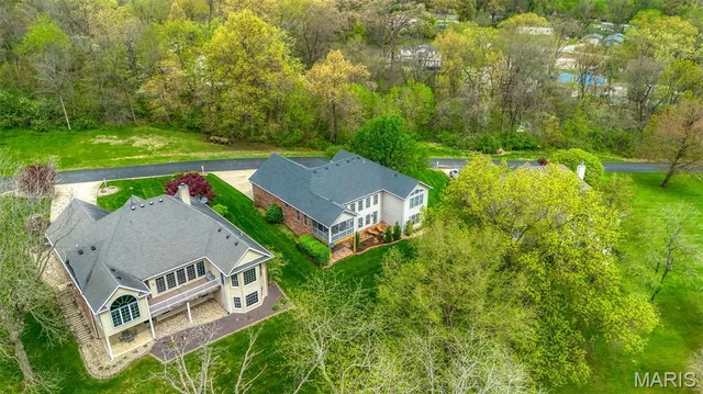 $367,500 | 26349 Lakeview Terrace, Godfrey, IL 62035