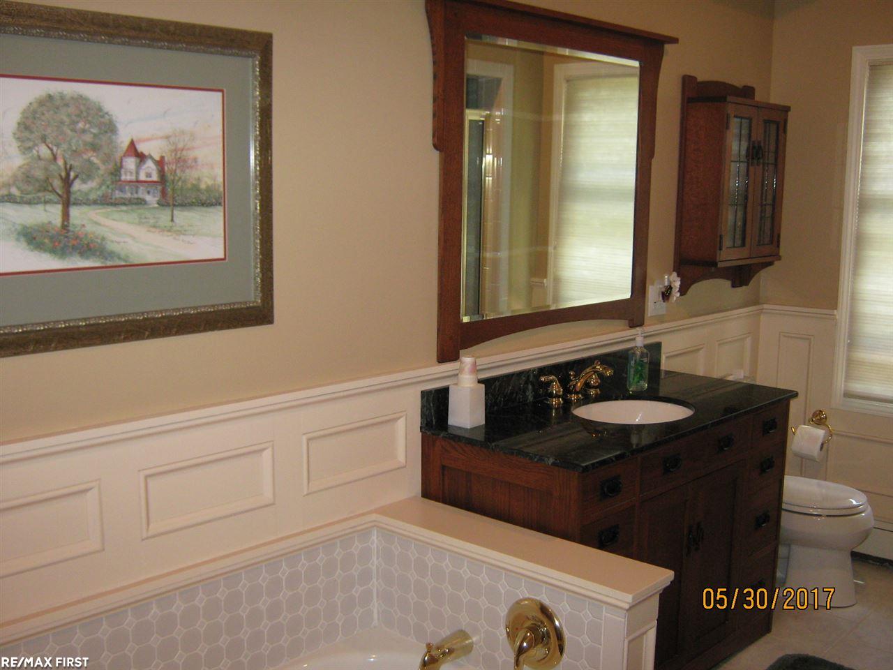 17871 22 Mile Road Macomb, MI 48044 - Photo 20 of 46 31321060-19.JPG