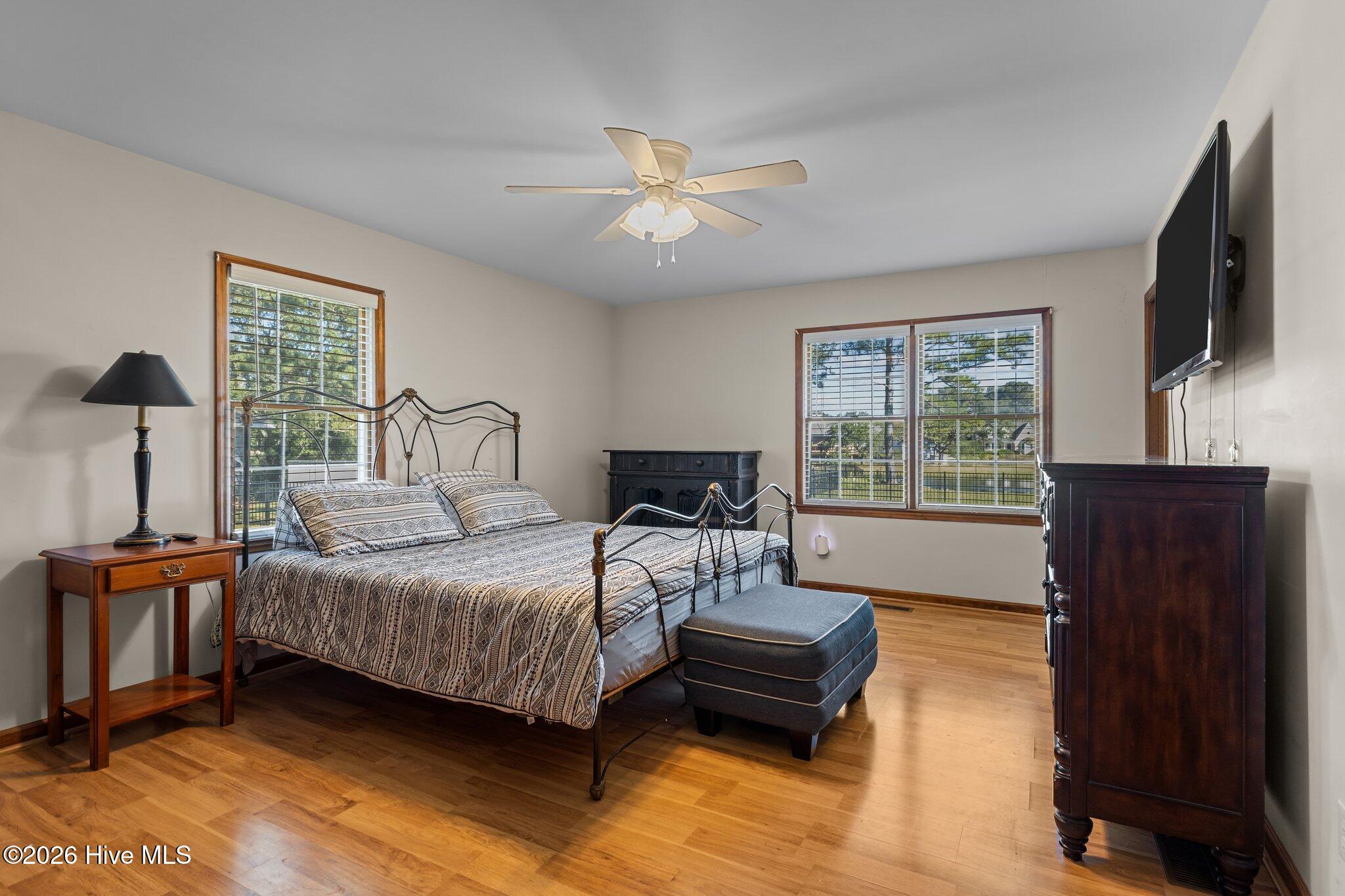 180 Wallace Road Beaufort, NC 28516 - Photo 32 of 45 Master with king bed