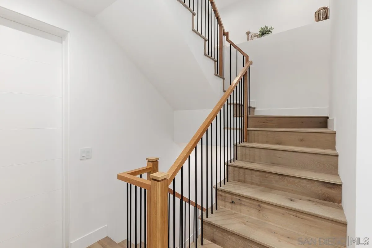 1237 Van Nuys Street San Diego, CA 92109 - Photo 14 of 32 a view of entryway