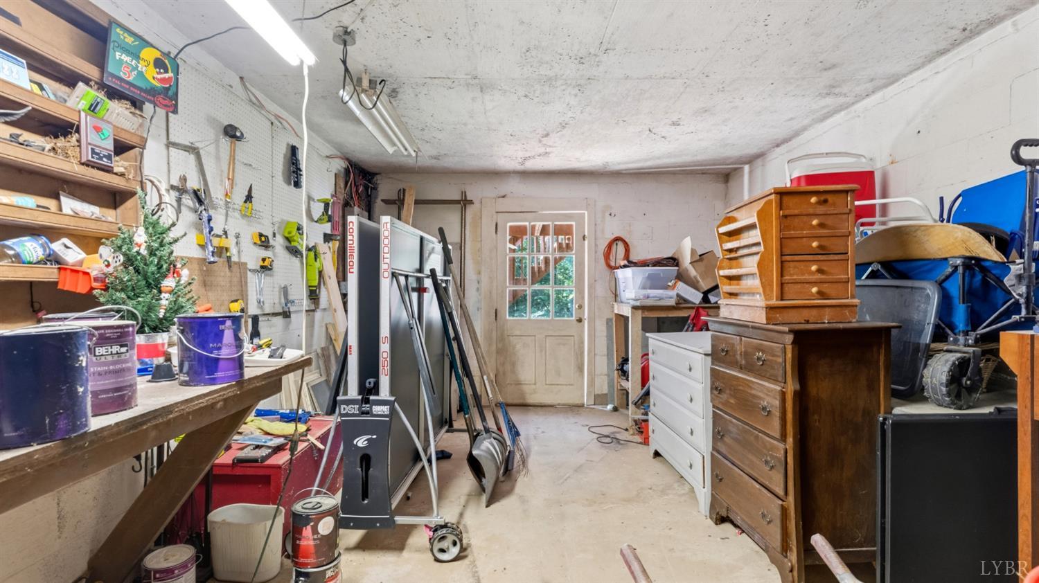2305 Hawthorne Road Lynchburg, VA 24503 - Photo 34 of 56