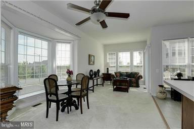 8933 Singleleaf Circle Lorton, VA 22079 - Photo 6 of 27 Family Room