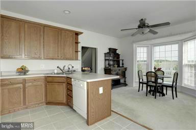 8933 Singleleaf Circle Lorton, VA 22079 - Photo 7 of 27 Kitchen