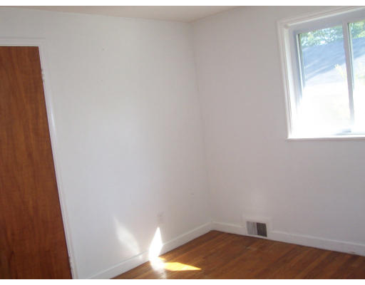 9 Woodale Road Lynn, MA 01904 - Photo 6 of 9 Gallery Image 6