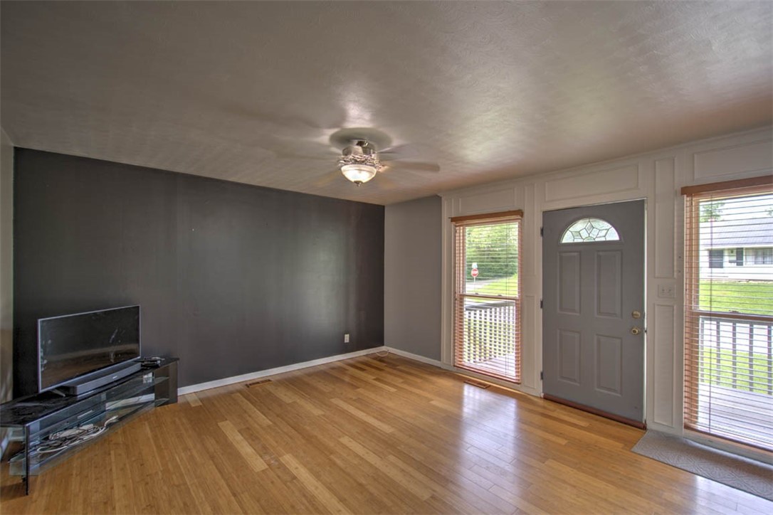 140 Phillips Drive Decatur, IL 62521 - Photo 9 of 31