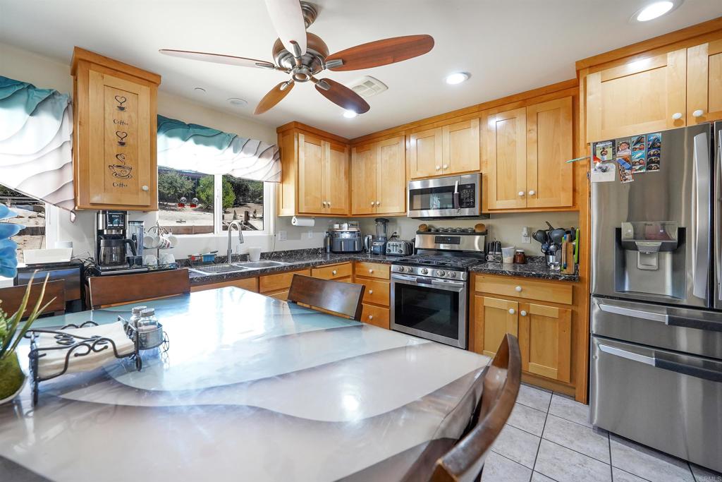 27824 Golden Eagle Road Ramona, CA 92065 - Photo 10 of 36