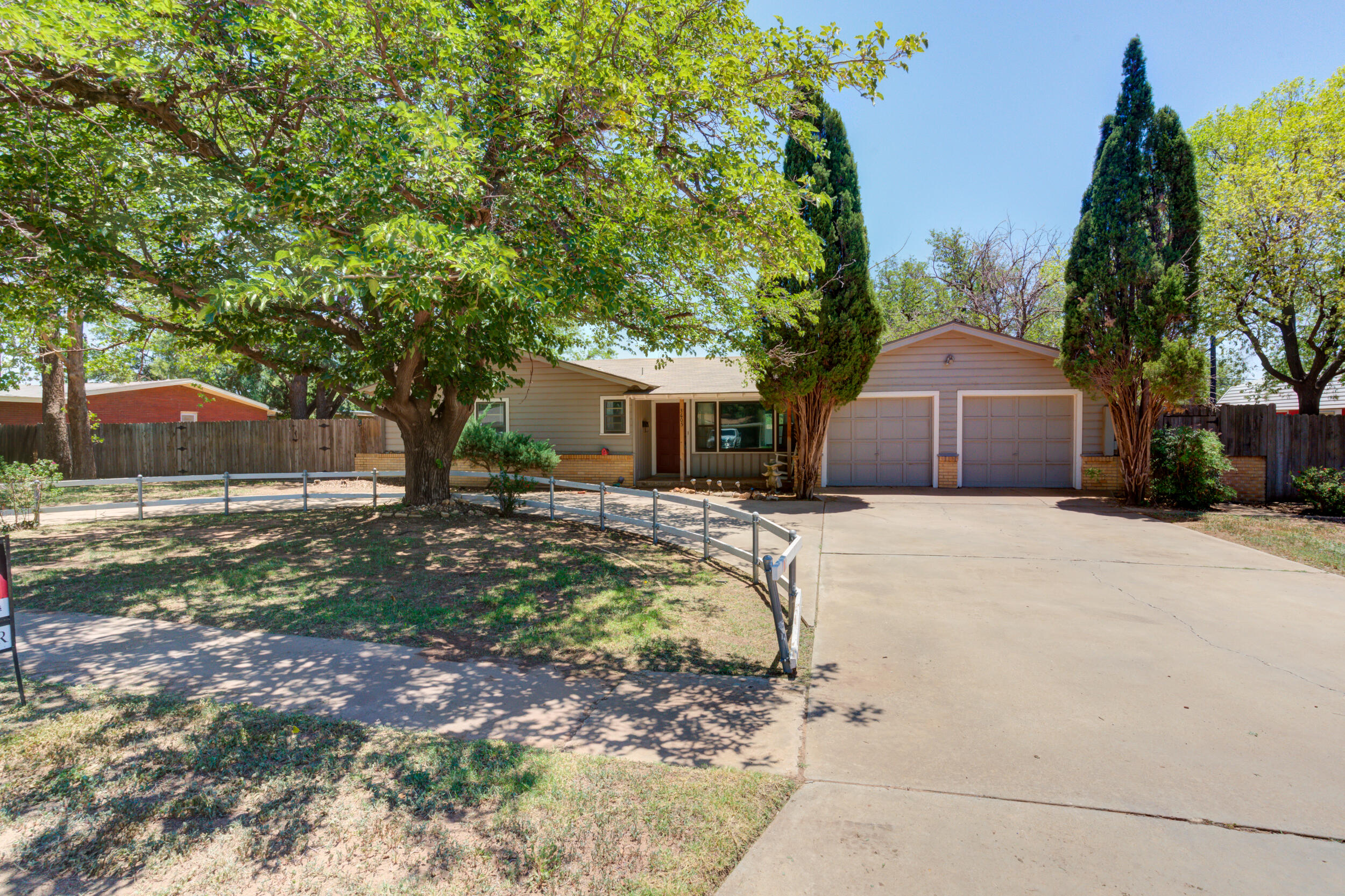 3605 41st Street Lubbock, TX 79413 - Photo 2 of 46 DSC05339_40_41_42_43