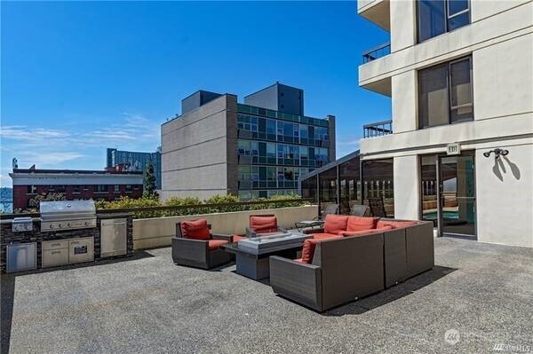 2201 3rd Avenue, Unit 804 Seattle, WA 98121 - Photo 21 of 22