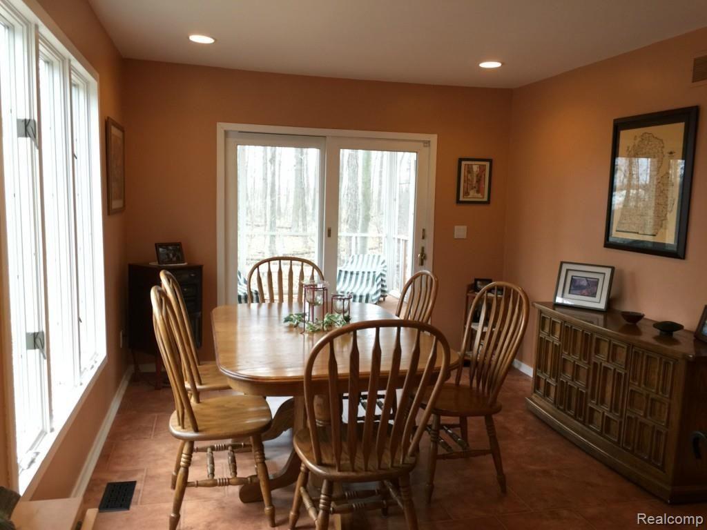 5141 Argentine Road Howell, MI 48855 - Photo 13 of 37 Breakfast room, door leads out to deck