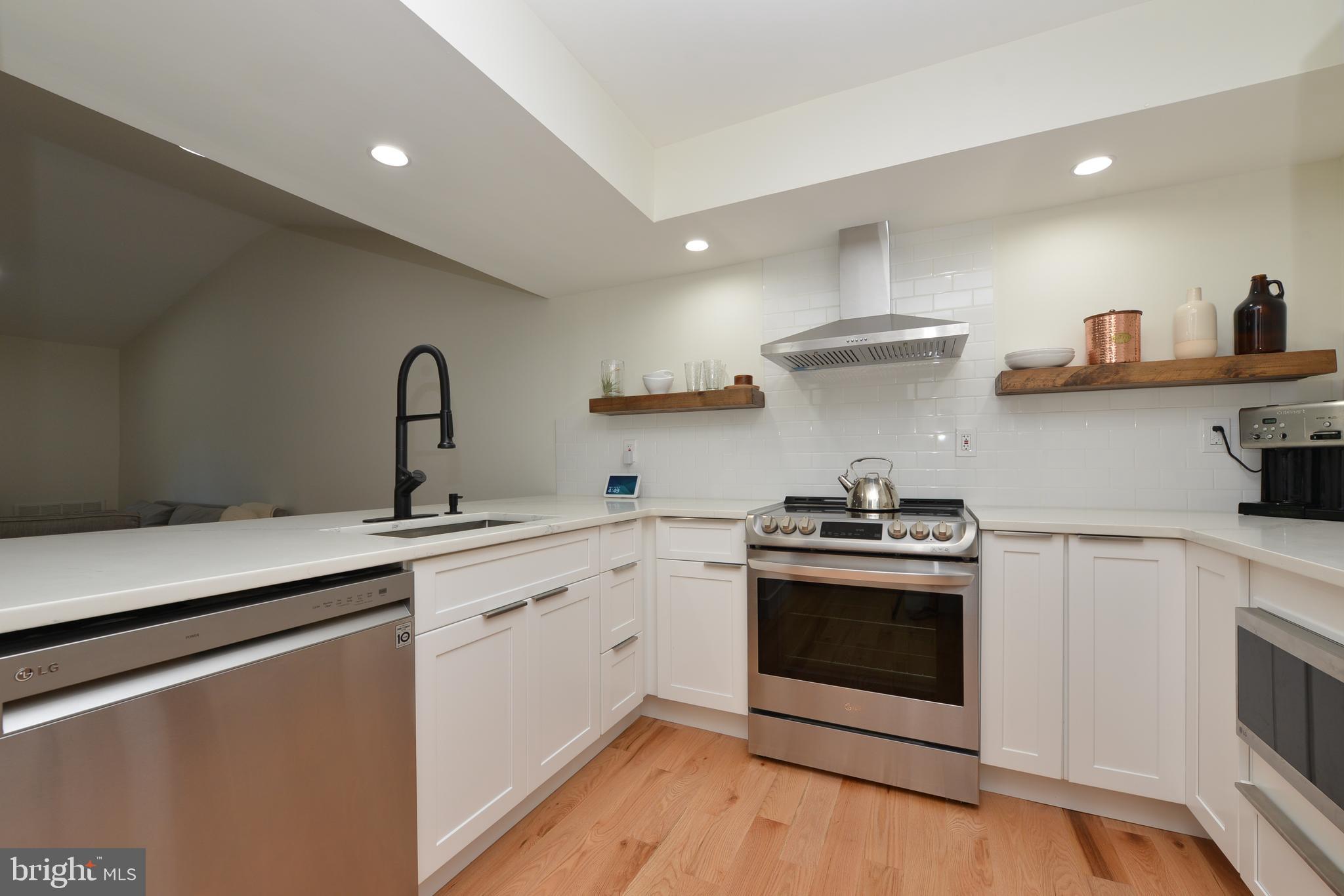 6 Pinewood Drive Hamilton, NJ 08690 - Photo 11 of 31