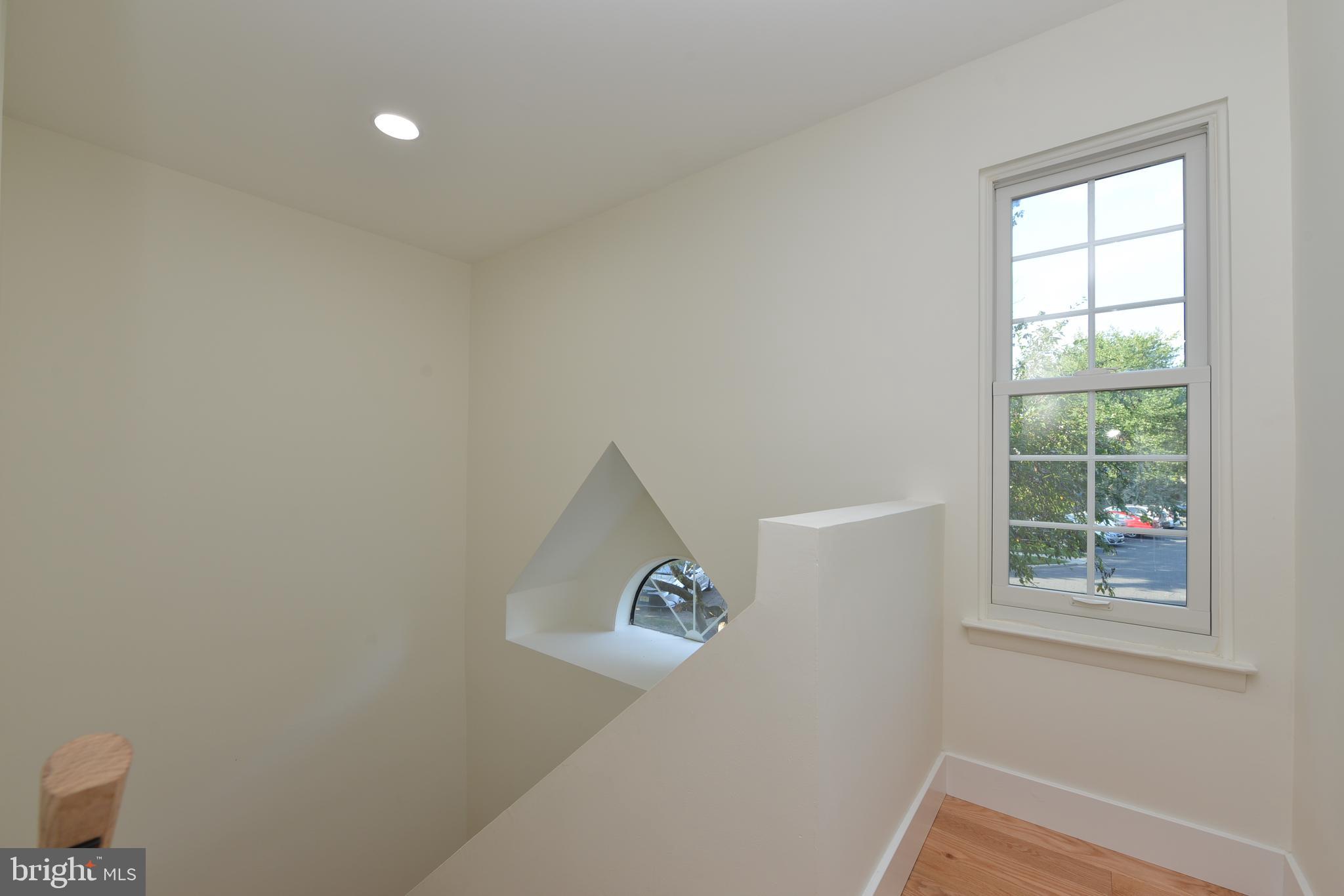 6 Pinewood Drive Hamilton, NJ 08690 - Photo 2 of 31