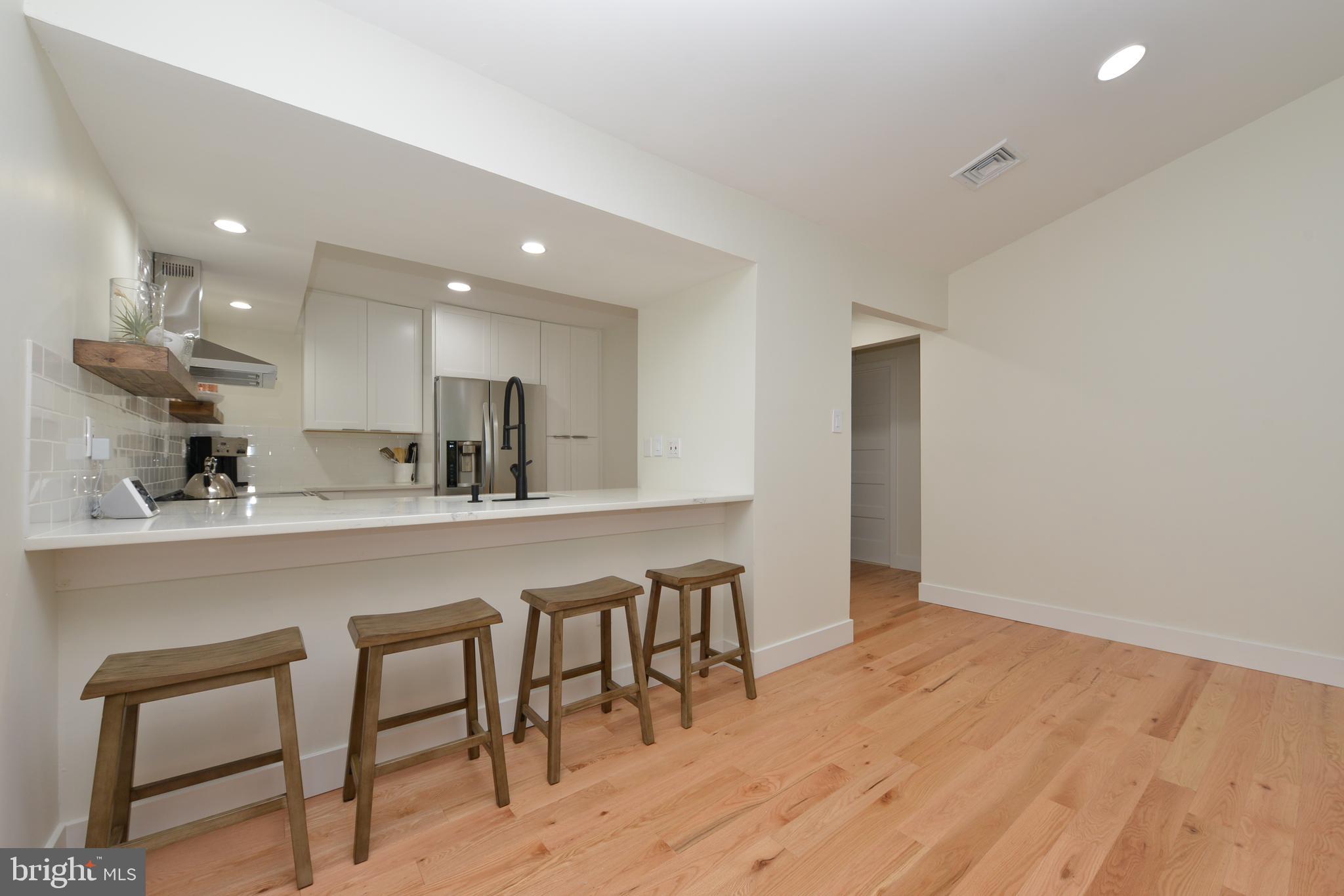 6 Pinewood Drive Hamilton, NJ 08690 - Photo 8 of 31