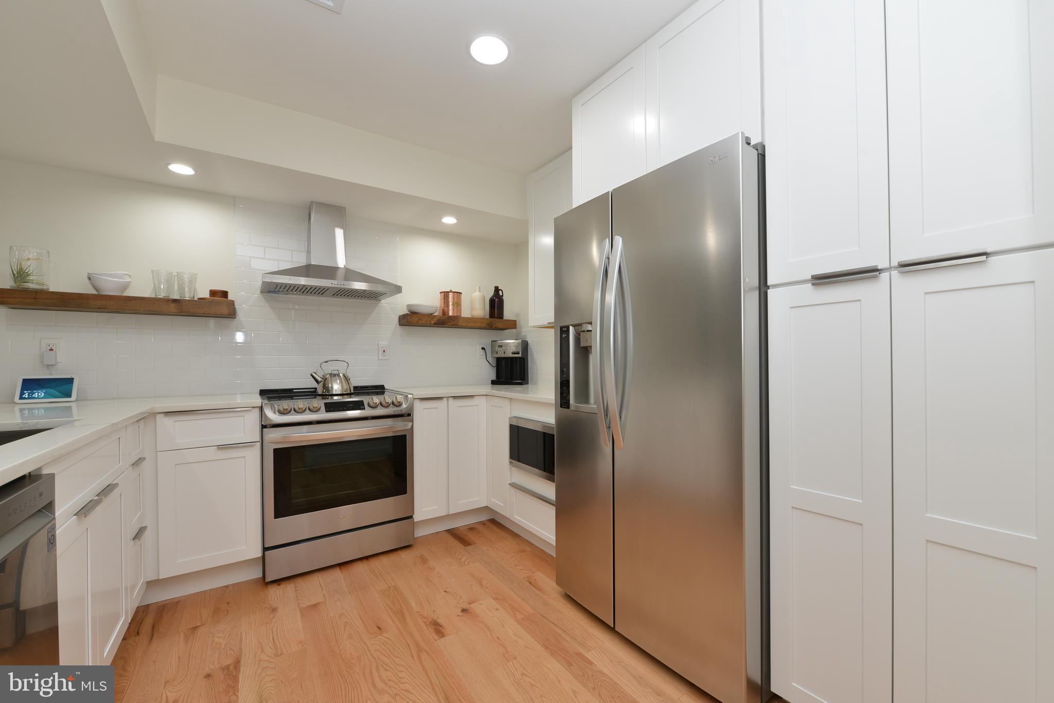 6 Pinewood Drive Hamilton, NJ 08690 - Photo 10 of 31