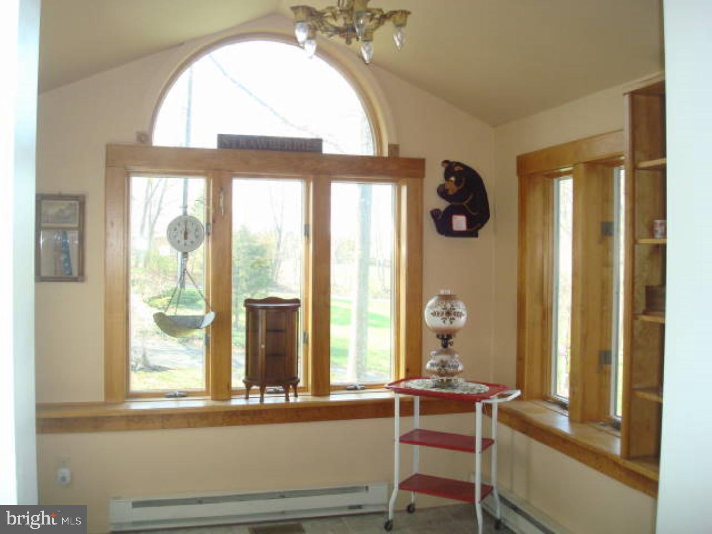 1139 Graber Road Green Lane, PA 18054 - Photo 11 of 25 Foyer