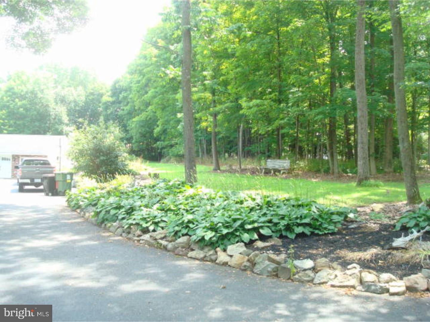 1139 Graber Road Green Lane, PA 18054 - Photo 6 of 25 Driveway