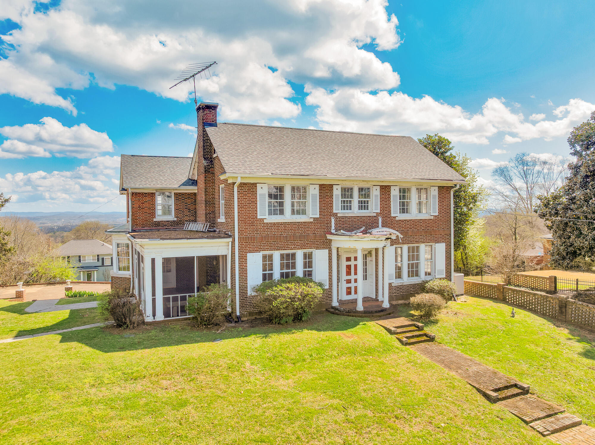 212 South Crest Road Chattanooga, TN 37404 - Photo 1 of 55 212-S-Crest-Rd-MLS-Photos-4