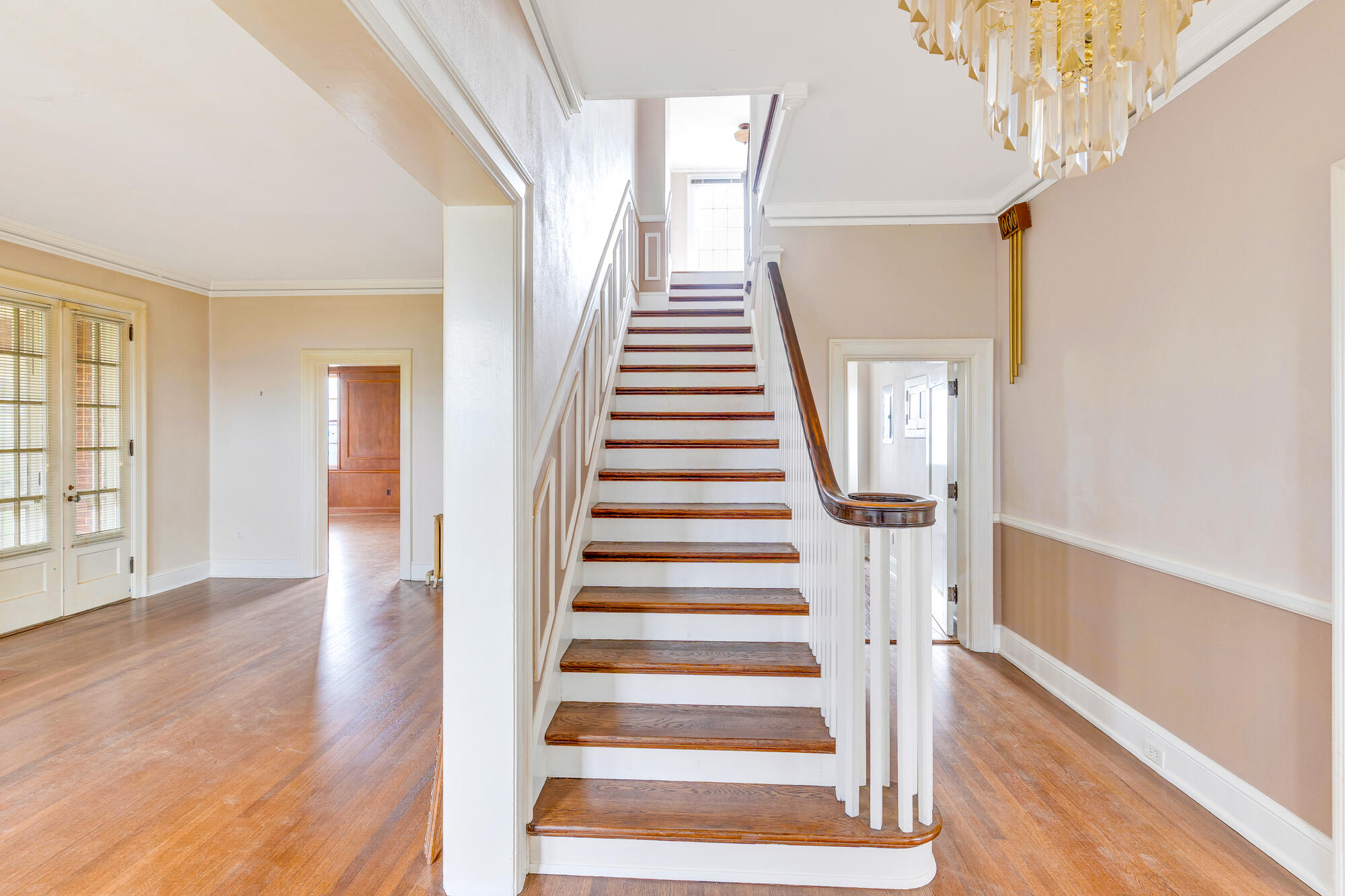 212 South Crest Road Chattanooga, TN 37404 - Photo 15 of 55 212-S-Crest-Rd-MLS-Photos-25