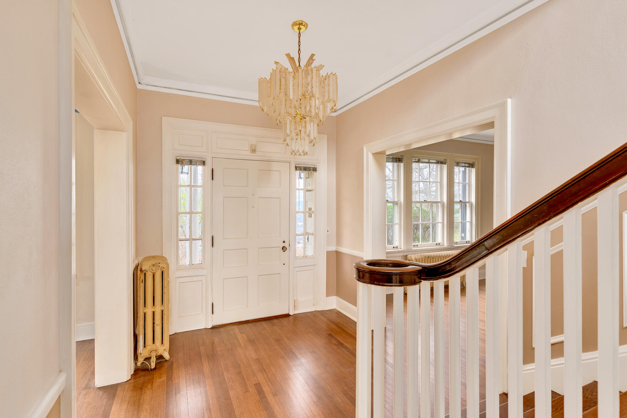 212 South Crest Road Chattanooga, TN 37404 - Photo 2 of 55 212-S-Crest-Rd-MLS-Photos-21
