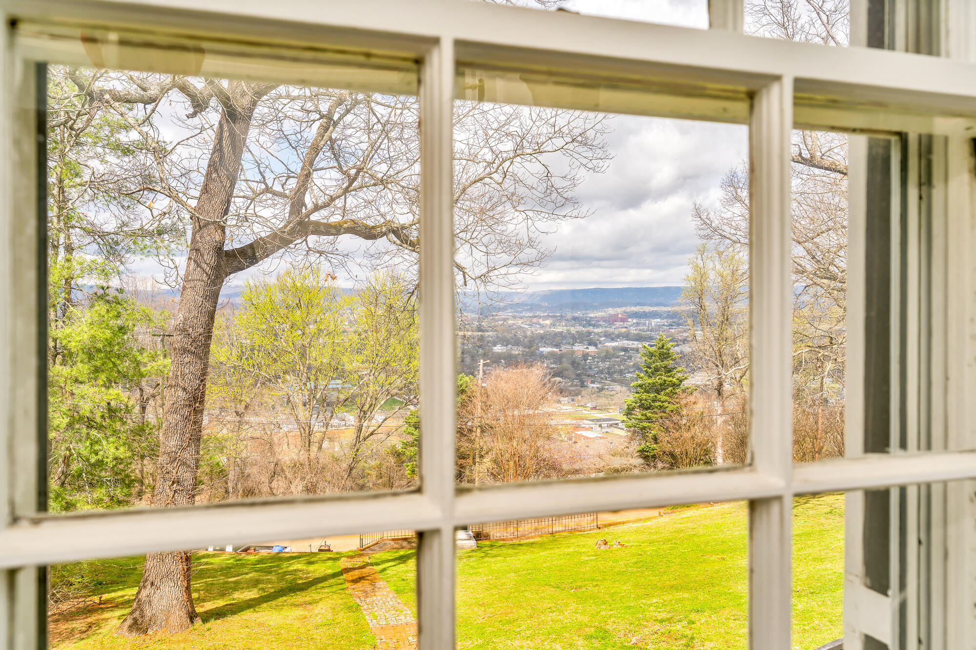 212 South Crest Road Chattanooga, TN 37404 - Photo 26 of 55 212-S-Crest-Rd-MLS-Photos-37