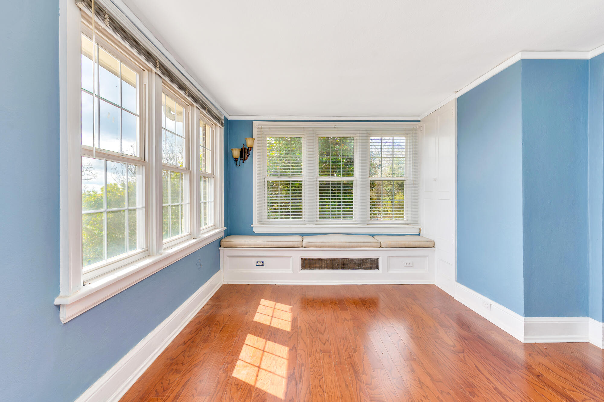 212 South Crest Road Chattanooga, TN 37404 - Photo 4 of 55 212-S-Crest-Rd-MLS-Photos-48