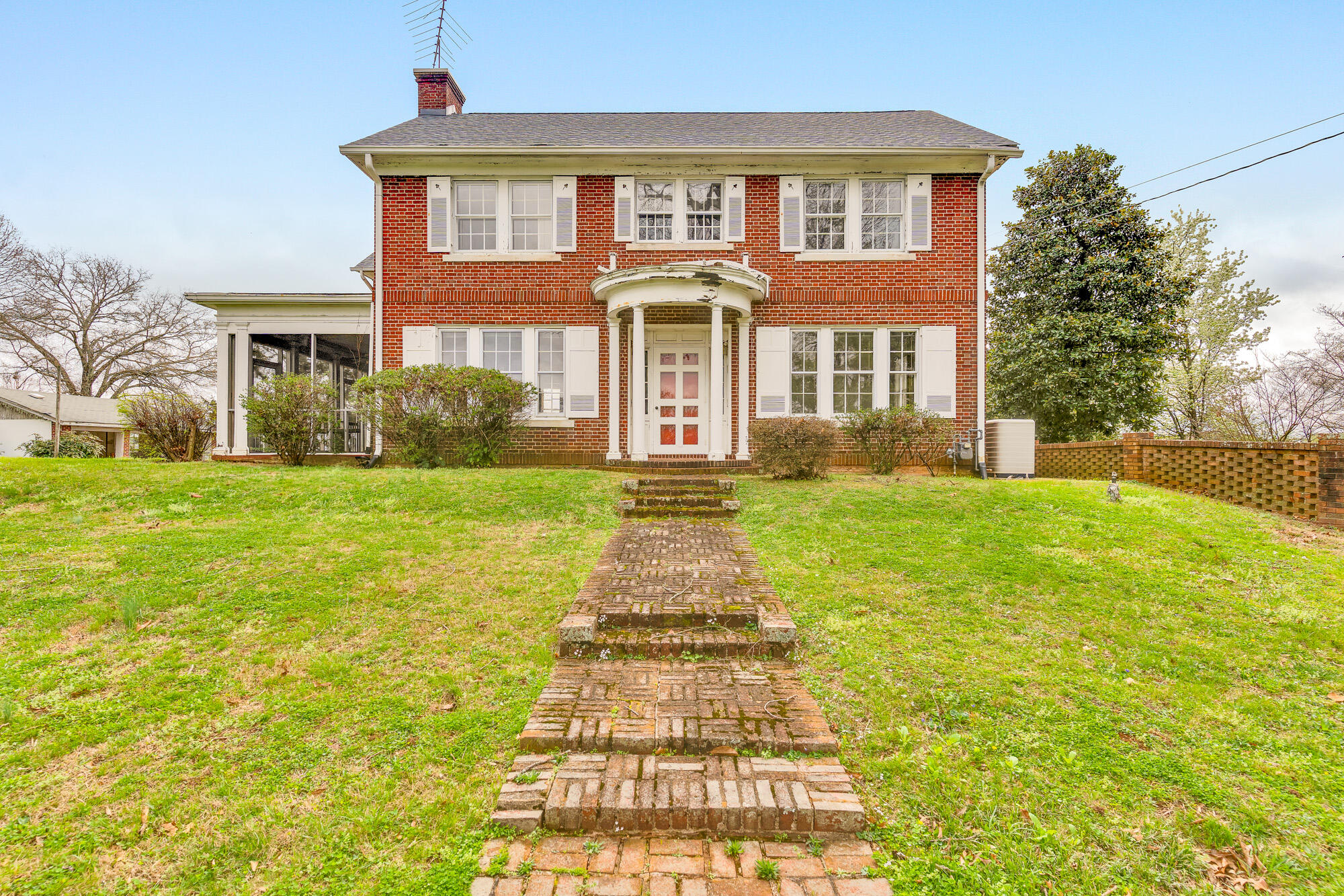 212 South Crest Road Chattanooga, TN 37404 - Photo 52 of 55 212-S-Crest-Rd-MLS-Photos-16