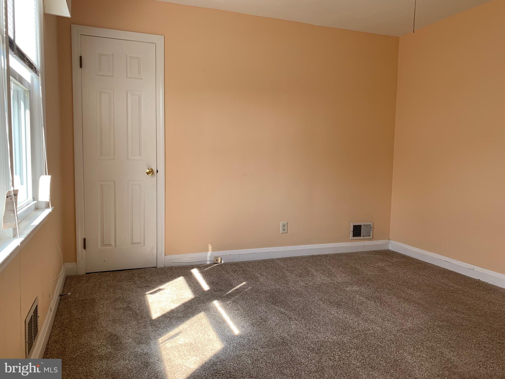 821 Lynvue Road Linthicum Heights, MD 21090 - Photo 7 of 27