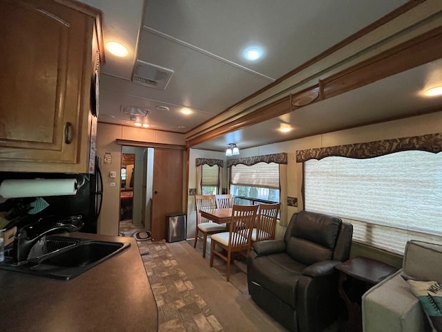2795 East 28th Road Marseilles, IL 61341 - Photo 13 of 73 a livingroom with furniture