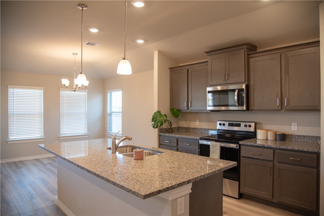 2145 Chief Street Bryan, TX 77807 - Photo 4 of 22 Kitchen