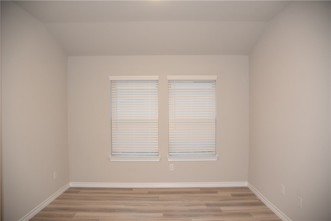 2145 Chief Street Bryan, TX 77807 - Photo 8 of 22 Office/ Bonus room