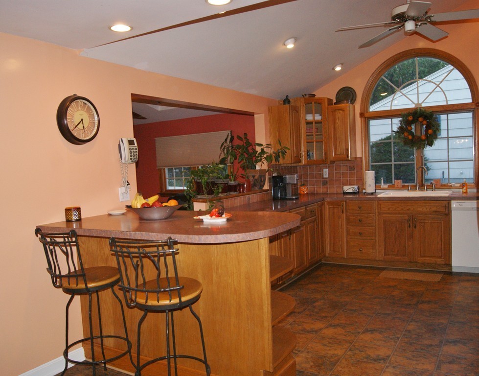 4 Sophia Road Salem, MA 01970 - Photo 2 of 19 Gallery Image 2