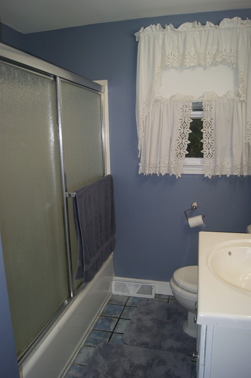 4 Sophia Road Salem, MA 01970 - Photo 6 of 19 Gallery Image 6