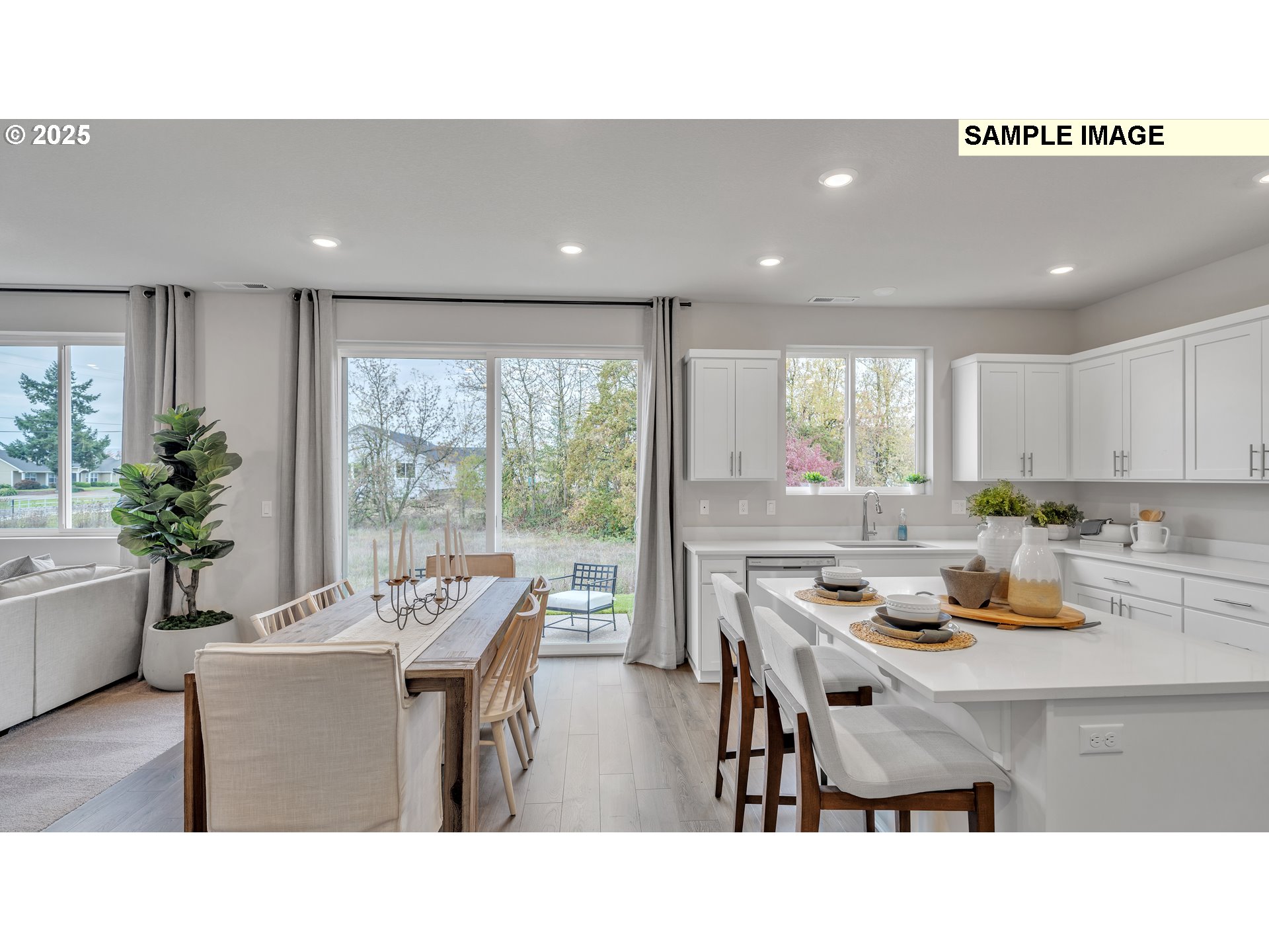 582 Withers Court Southeast Albany, OR 97322 - Photo 5 of 27