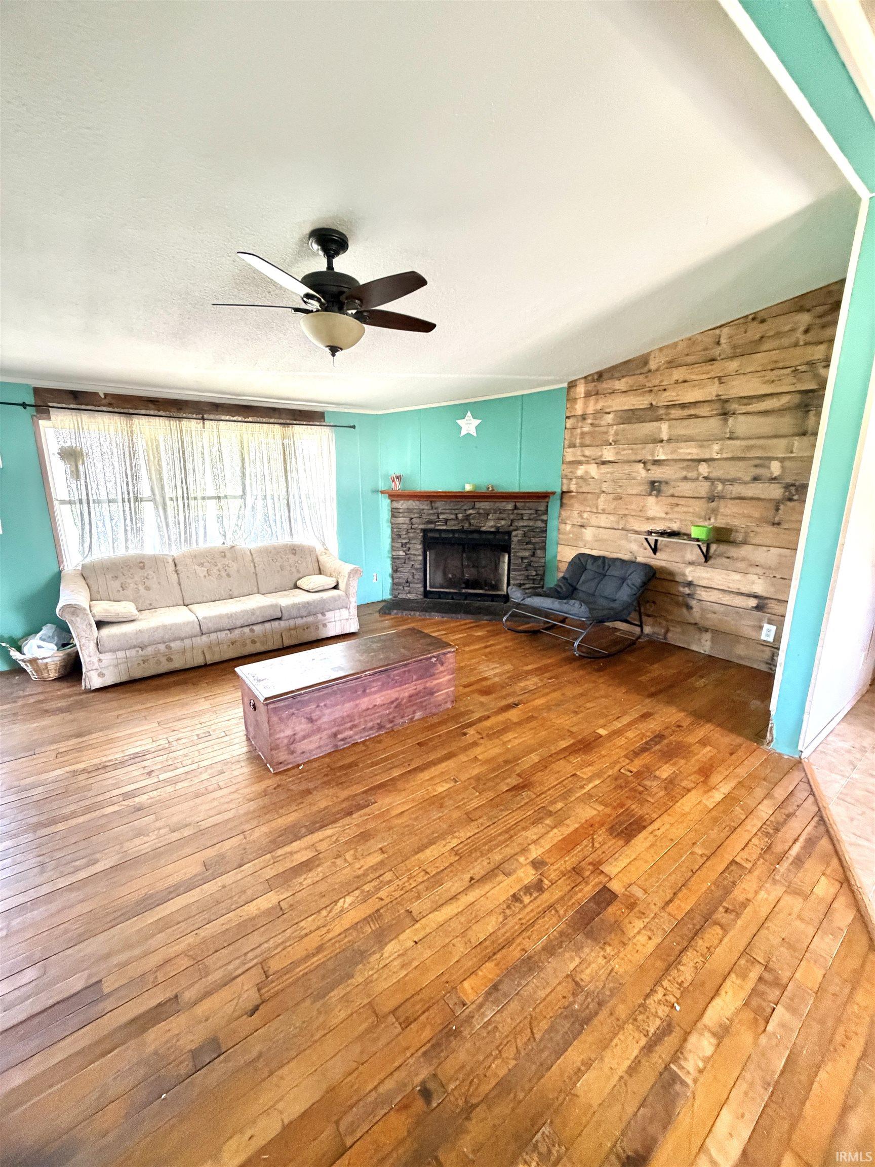 2121 Mapes Road Kendallville, IN 46755 - Photo 3 of 11