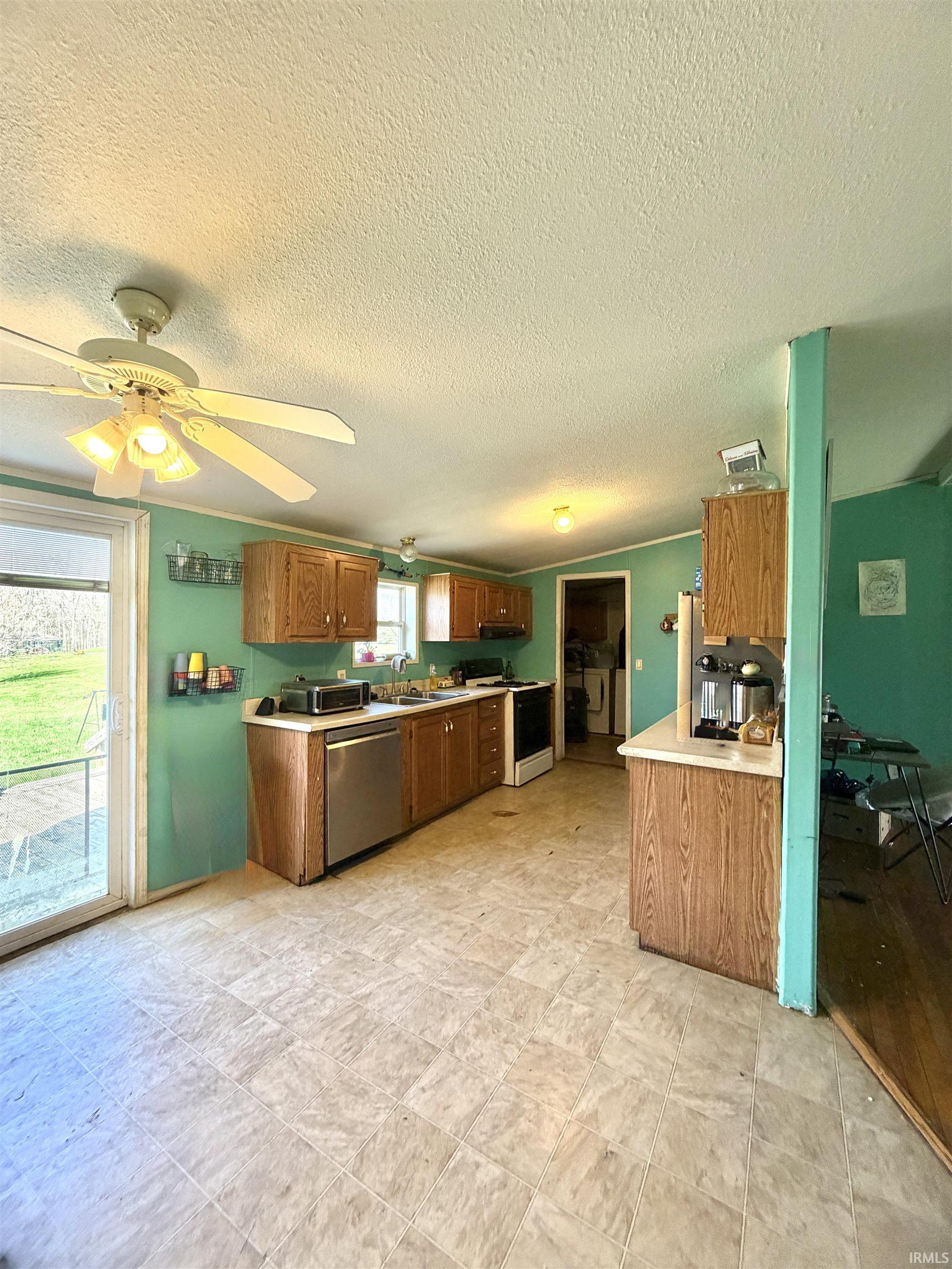 2121 Mapes Road Kendallville, IN 46755 - Photo 5 of 11