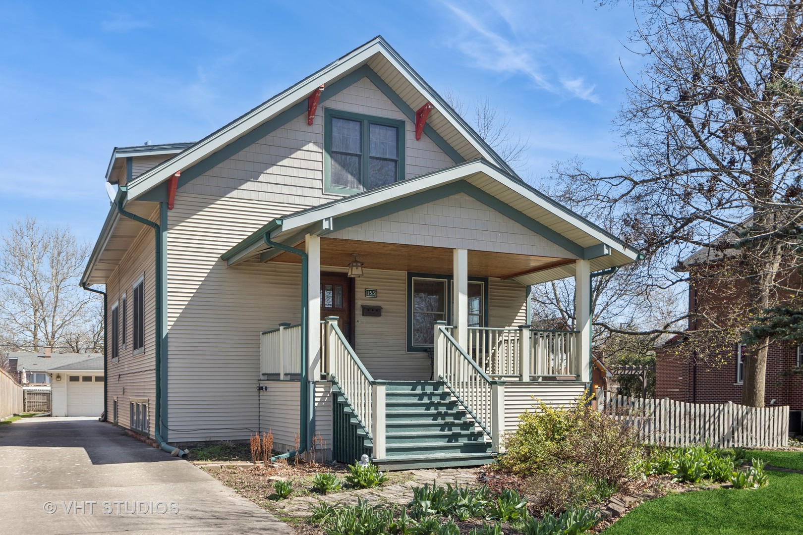 155 Geneva Avenue Elmhurst, IL 60126 - Photo 29 of 33 a front view of a house with yard