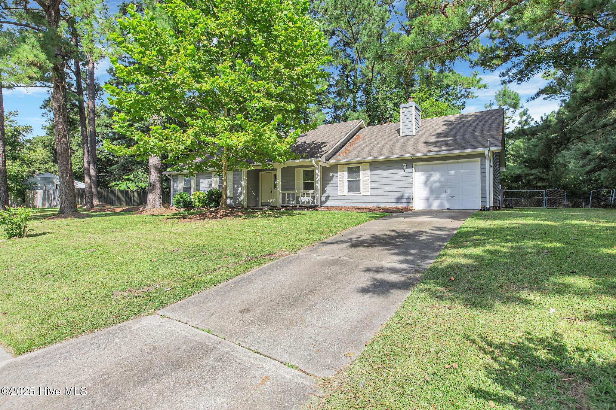 821 Shadowridge Road Jacksonville, NC 28546 - Photo 2 of 25 821 shadowridge front side