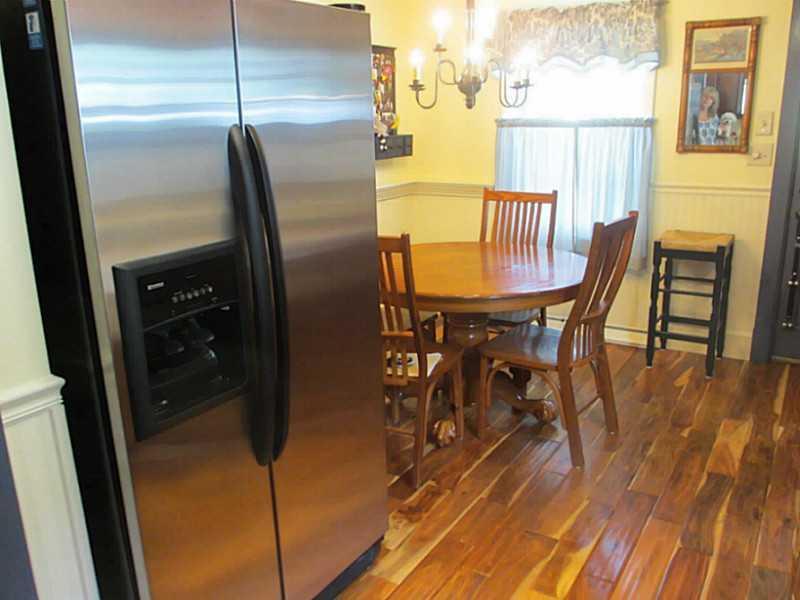 18 Hamlin Road Falmouth, ME 04105 - Photo 12 of 34 Kitchen.