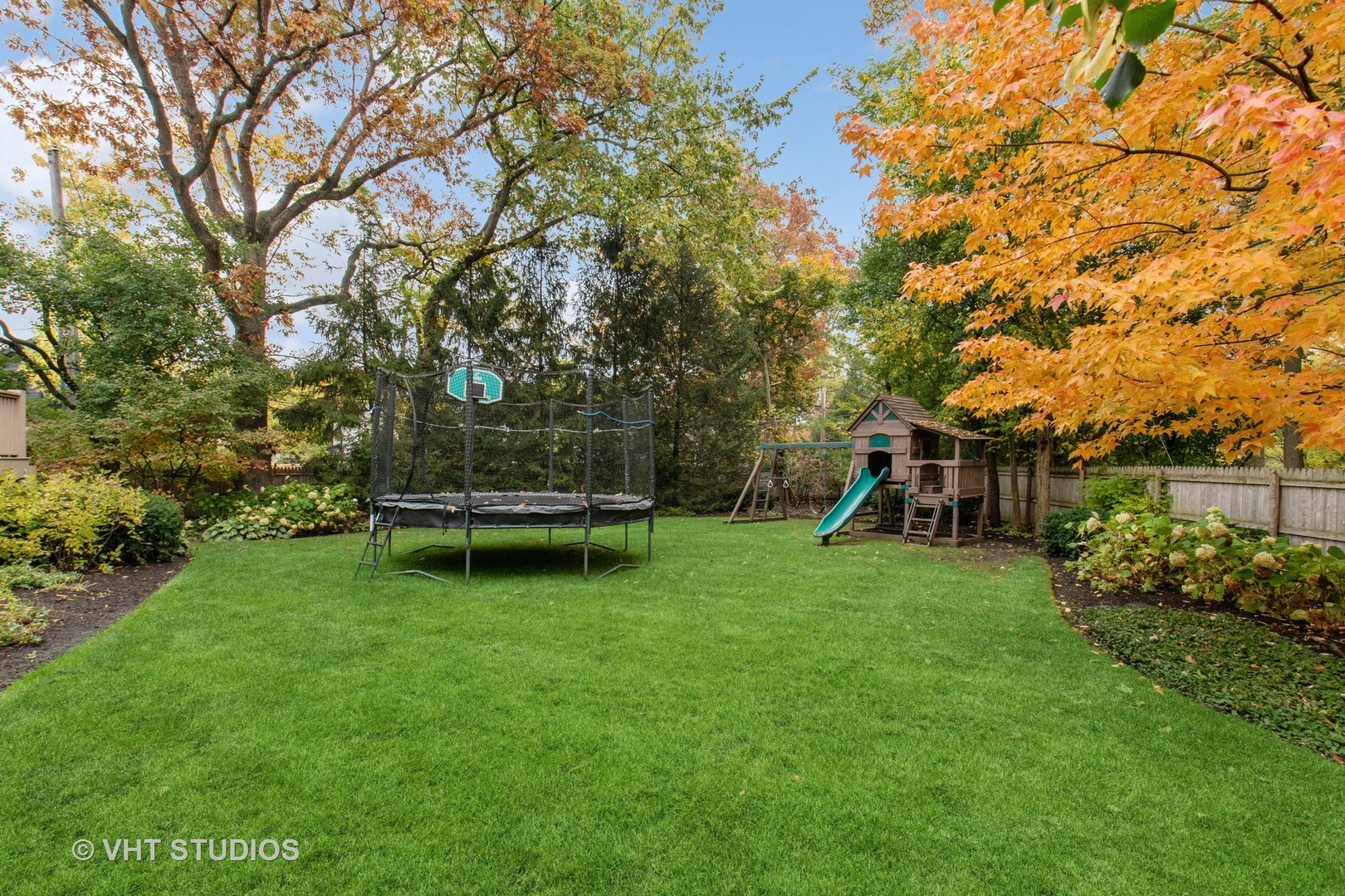 Undisclosed Address Highland Park, IL 60035 - Photo 26 of 32 a garden view