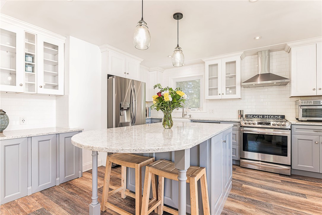 189 Shore Road Westerly, RI 02891 - Photo 6 of 30